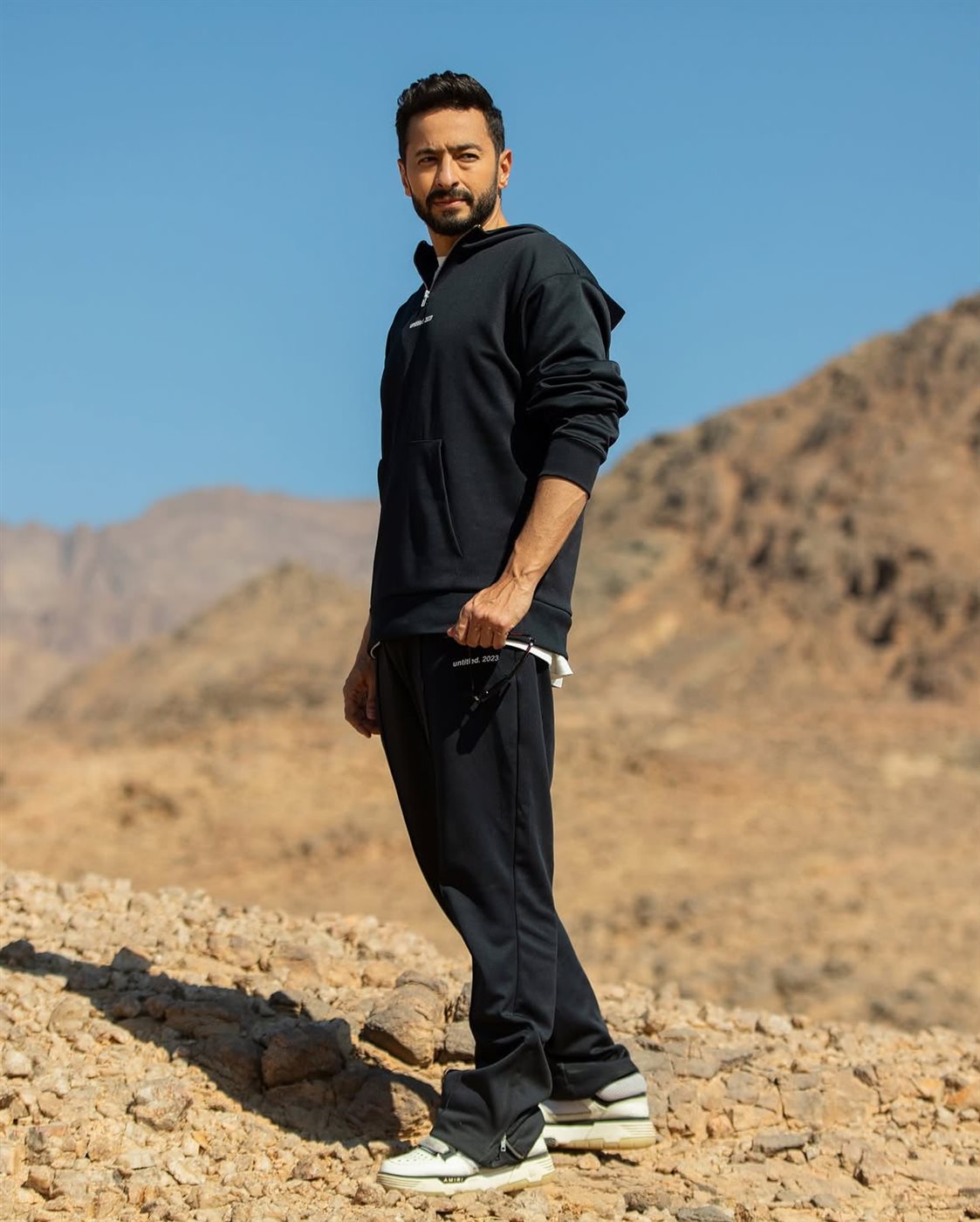 <strong>حمادة هلال</strong>