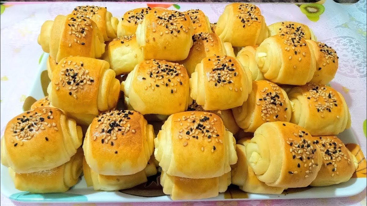 <strong>&nbsp;باتيه بالجبنة</strong>