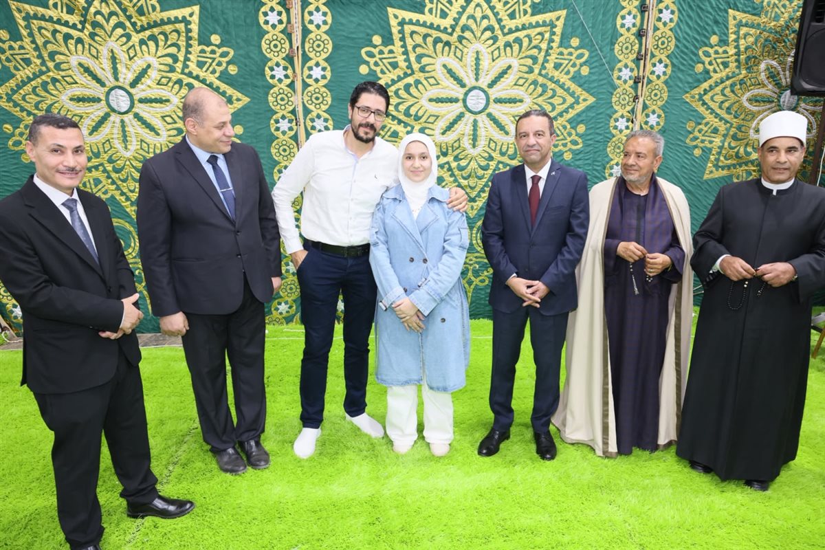 صور من احتفالية تكريم اوائل الشهادة الاعدادية&nbsp;