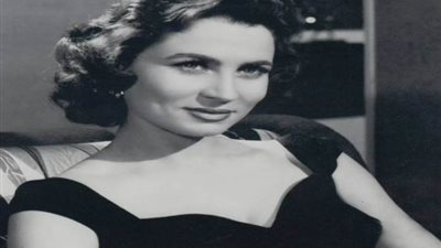 تهربت من البطولة المطلقة.. لحظات من حياة زهرة العلا في ذكري ميلادها