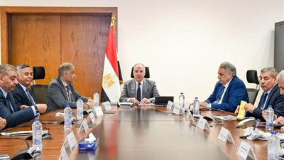 وزير الري: قاعدة بيانات بمنظومة زمنية لمواعيد تطهير الترع