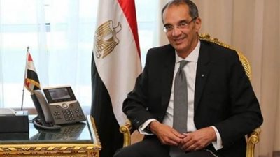 وزير الاتصالات يبحث مع نظيره الفرنسى تعزيز التعاون المشترك