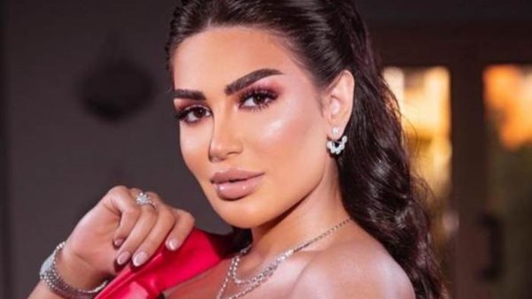 سارة نخلة