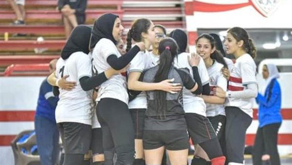 فتيات الكرة الطائرة