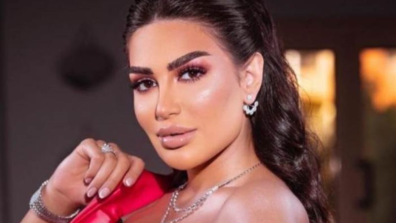 سارة نخلة