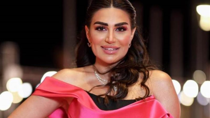 سارة نخلة