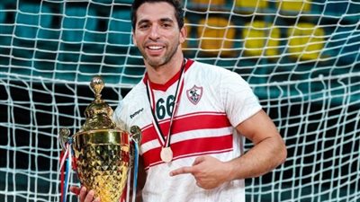 أحمد الأحمر: مكمل في الزمالك لأنه بيتي ولا يوجد نية للإعتزال