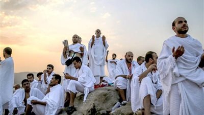 حكم البث المباشر أثناء أداء مناسك الحج
