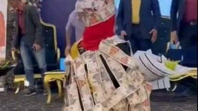 أول تعليق من «فتاة الروب».. الفيديو تعبني نفسيًا