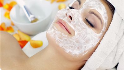 استعدي للعيد.. 4 ماسكات طبيعية للعناية بالبشرة