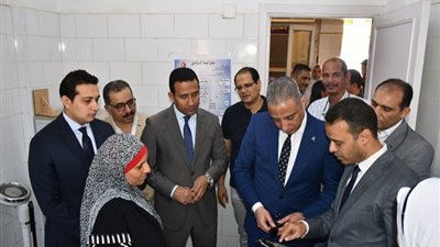محافظ الفيوم يتفقد فعاليات المبادرة الرئاسية «100 يوم صحة»