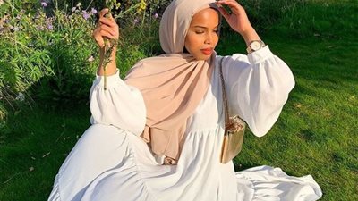 بالأبيض والأسود.. ملابس مناسبة لصلاة العيد