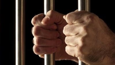 بالجيزة..حبس عامل ونجله بتهمة ذبح طفل