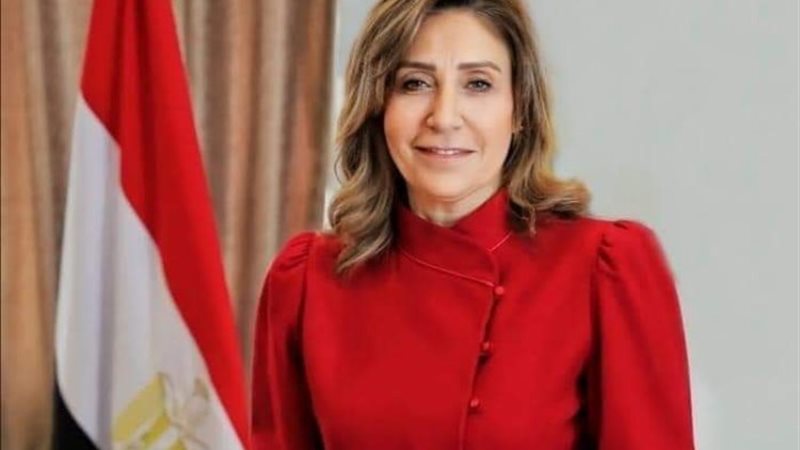 وزيرة الثقافة