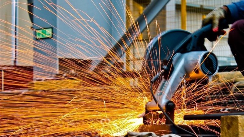 الصناعات التحويلية والاستخراجية