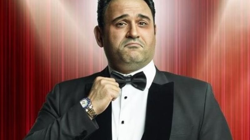 أكرم حسني