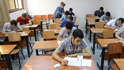 تداول أسئلة امتحان «اللغة الأجنبية الأولى».. والتعليم تحقق
