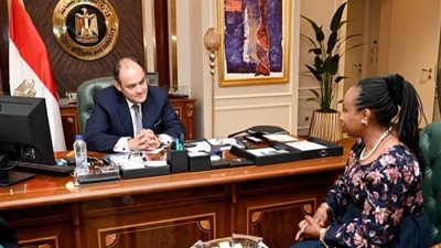 وزير التجارة: نسعى للاستفادة من المنظمات الدولية لإعداد استراتيجية التنمية الصناعية