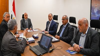 وزير الري: تطوير معامل الوزارة لخدمة خطط إعادة استخدام المياه