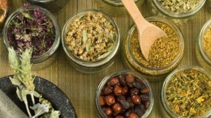 أعشاب طبيعية