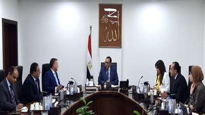 رئيس الوزراء يستعرض حزمة الحوافز لتشجيع الاستثمارات في القطاع الفندقي