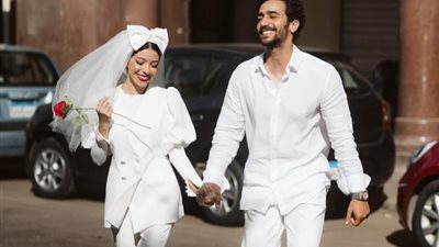 على طريقة البلوجرز.. بديل الفستان في كتب الكتاب