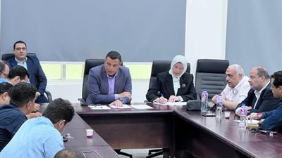 اجتماع  دوري بين رئيس جهاز  العاصمة الإدارية وسكان الحي السكني الثالث R3
