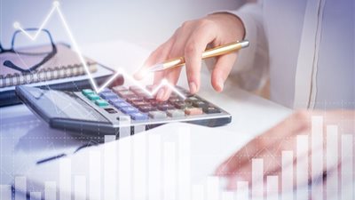خبير اقتصادي يزف خبر سار بشأن التدفقات الاستثمارية خلال 2023
