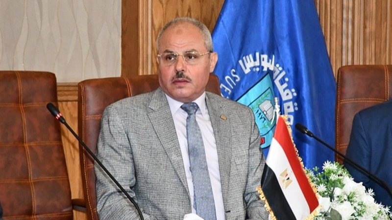 الدكتور ناصر مندور رئيس جامعة قناة السويس