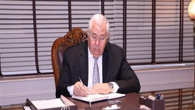 لمواجهة المشكلات بالقطاع... وزير الزراعة يوجه رسالة للباحثين