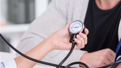 6 أطعمة  لمرضى ضغط الدم  يجب تجنبها.. تعرف عليها