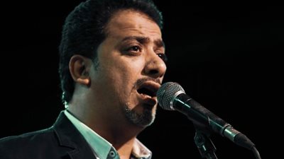 المطرب علي الهلباوي: مبروك علينا العلمين الجديدة