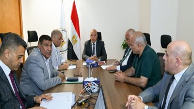بسبب إلقاء المخلفات فى المجارى المائية.. «الري» توجه رسالة مهمة للمواطنين