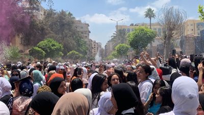 استشاري أسري لـ «الجمهور» مُحذرًا: تعنيف طلاب الثانوية العامة طريق لإنهاء حياتهم