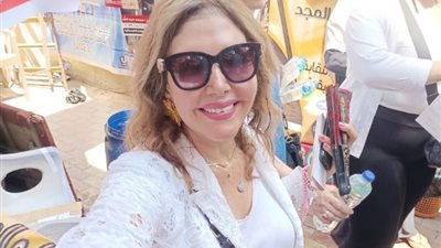نادية مصطفى تصل مقر انعقاد انتخابات «المهن الموسيقية»