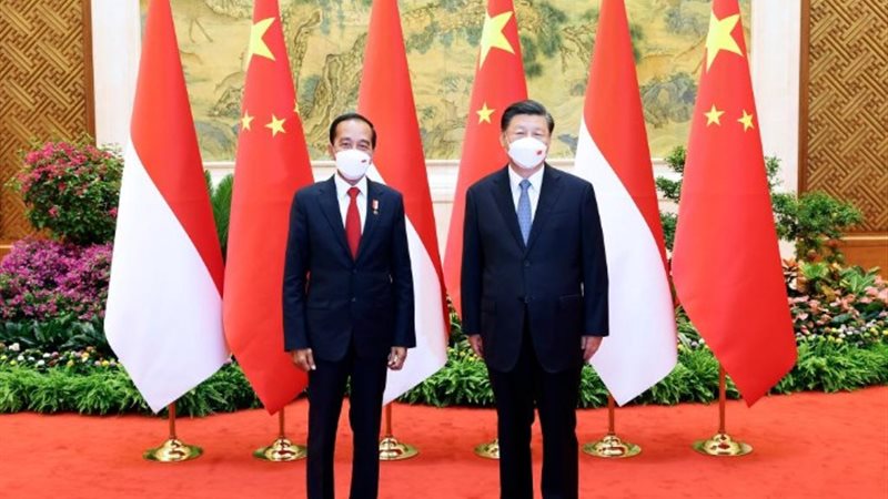 الرئيس الإندونيسي مع نظيره الصيني