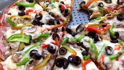بعد قضية البيتزا.. أغرب 3 دعاوى قضائية بسبب الطعام