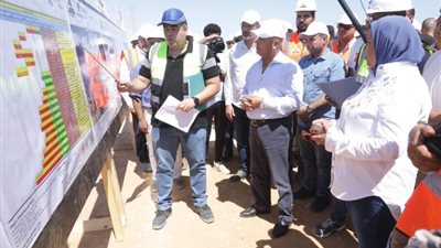 وزير النقل: شبكة القطار الكهربائي السريع تخدم المناطق الجديدة