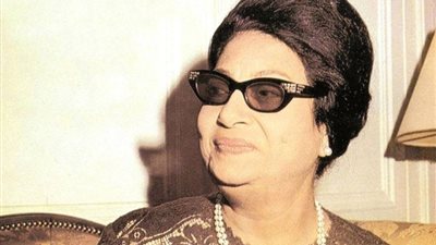 بعد شائعة انتحار شيرين.. 5 نجوم حاولوا إنهاء حياتهم