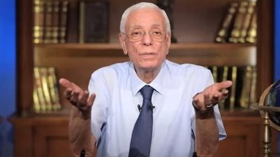 ما حكم التبول اللا إرادي في الصلاة؟.. حسام موافي: يجوز