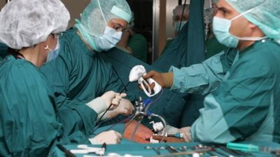 اتحاد المهن الطبية بالكويت: ناقشنا عودة التوظيف للأطباء المصريين