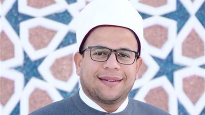أسامة قابيل: ابن حسن يوسف 