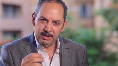 كمال أبو رية عن عبدالرحمن أبو زهرة: «ايه اللى حصل يخليه يعتزل» |خاص
