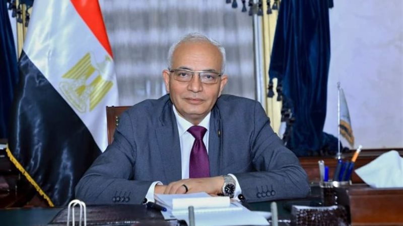 الدكتور رضا حجازي وزير التعليم