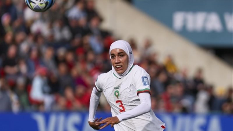 نهيلة بنزيمة مدافعة المنتخب المغربي لكرة القدم للسيدات