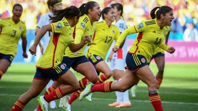 كولومبيا تحجز مقعدًا في ربع النهائي لكأس العالم للسيدات