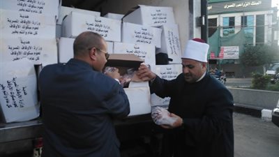 «التضامن» و «الأوقاف» توزعان 25 طن من اللحوم فى بعض المحافظات