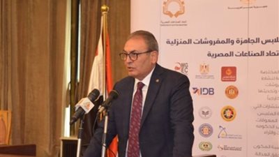 رغم محدودية الواردات الصينية.. انخفاض مبيعات الملابس الجاهزة بنسبة 50%