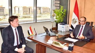 نائب وزير الإسكان يلتقى مسئولي بنك التعمير الألماني لمناقشة المشروعات الحالية