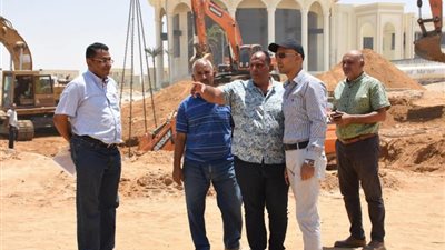 رئيس جهاز القاهرة الجديدة يتفقد مشروعات الطرق والمرافق الجارية بالمدينة
